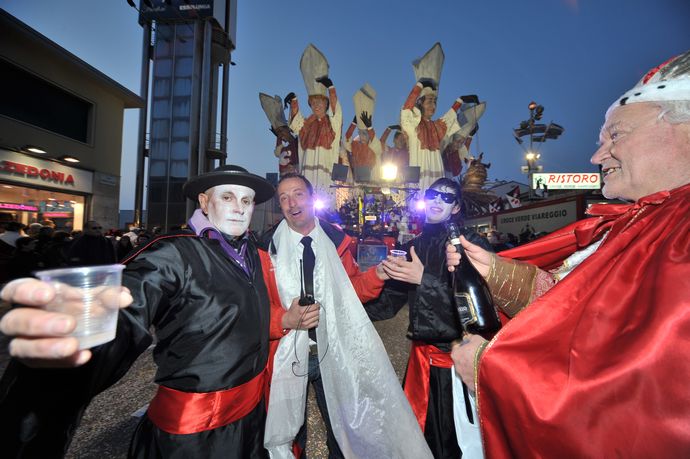 Ingrandisci la foto